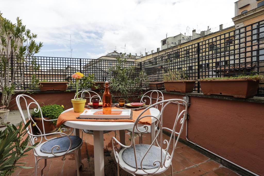 Pantheon Terrace Apartment Рим Екстер'єр фото